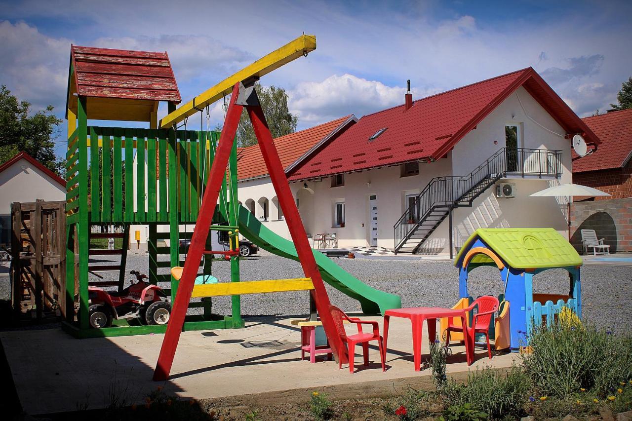 Yosefsfeld Bed & Breakfast Kutjevo Luaran gambar