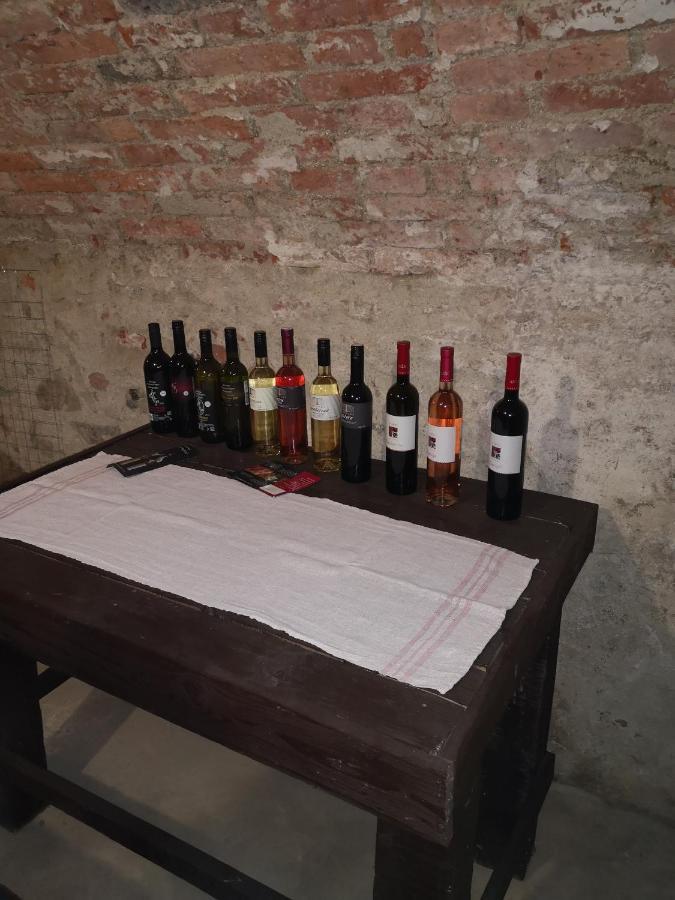 Yosefsfeld Bed & Breakfast Kutjevo Luaran gambar