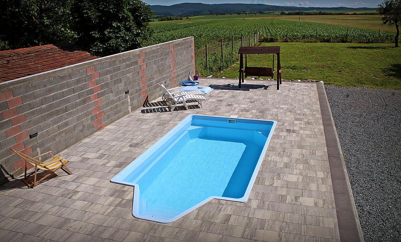 Yosefsfeld Bed & Breakfast Kutjevo Luaran gambar